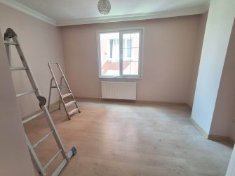 Bahçelievler Camlıkahve'de 2,Kat E.Banyolu 2+1 Asansörlü 100 m2