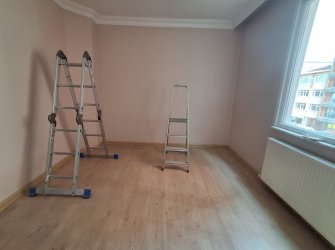 Bahçelievler Camlıkahve'de 2,Kat E.Banyolu 2+1 Asansörlü 100 m2