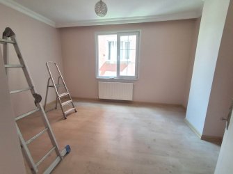 Bahçelievler Camlıkahve'de 2,Kat E.Banyolu 2+1 Asansörlü 100 m2