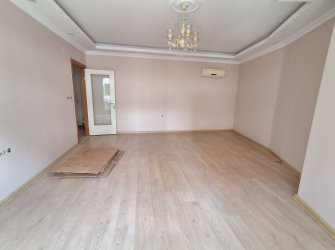 Bahçelievler Camlıkahve'de 2,Kat E.Banyolu 2+1 Asansörlü 100 m2