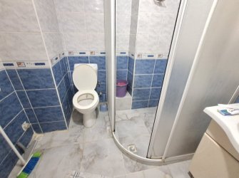 Bahçelievler Cumhuriyet'te 20 Yıllık 2+1 Asansörlü 90 m2 Y.Giriş
