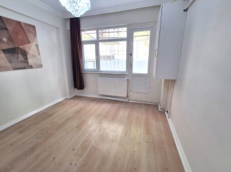 Bahçelievler Çavuşpaşa'da 2+1 Arsa Tapulu 85 m2 İçi Yapılı B.Katı
