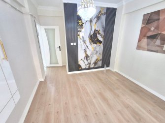 Bahçelievler Çavuşpaşa'da 2+1 Arsa Tapulu 85 m2 İçi Yapılı B.Katı