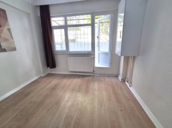 Bahçelievler Çavuşpaşa'da 2+1 Arsa Tapulu 85 m2 İçi Yapılı B.Katı