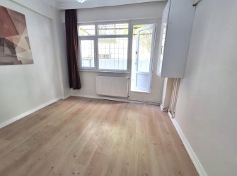Bahçelievler Çavuşpaşa'da 2+1 Arsa Tapulu 85 m2 İçi Yapılı B.Katı
