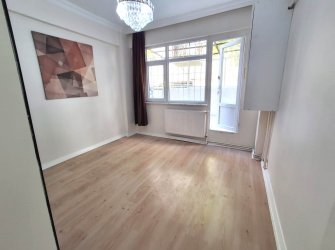 Bahçelievler Çavuşpaşa'da 2+1 Arsa Tapulu 85 m2 İçi Yapılı B.Katı