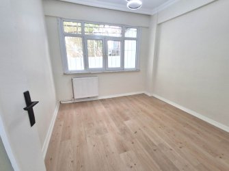 Bahçelievler Çavuşpaşa'da 2+1 Arsa Tapulu 85 m2 İçi Yapılı B.Katı
