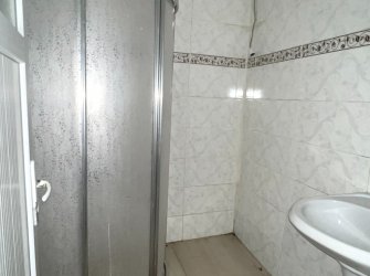 Güngören'de Tramvaya Otoparka Yakın 2+1 Bahçe Katı 80 m2