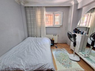 Güngören Güneştepe 'de 2+1 Kredili 90 m2 Bahçe Katı 2007 Yapımı