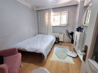 Güngören Güneştepe 'de 2+1 Kredili 90 m2 Bahçe Katı 2007 Yapımı