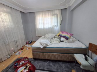 Güngören Güneştepe 'de 2+1 Kredili 90 m2 Bahçe Katı 2007 Yapımı