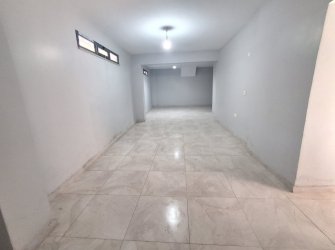 Güngören Haznedar'da İskanlı 75 m2 Mutfaklı Wc'li Bodrum Dükkan