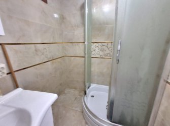Güngören'de Tramvaya Yakın 2+1 Bahçe Katı 12 Yıllık Bina 80 m2