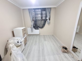 Güngören'de Tramvaya Yakın 2+1 Bahçe Katı 12 Yıllık Bina 80 m2