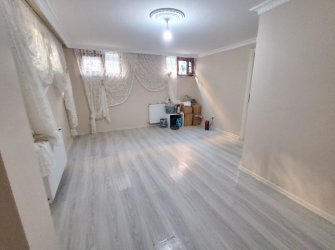 Güngören'de Tramvaya Yakın 2+1 Bahçe Katı 12 Yıllık Bina 80 m2