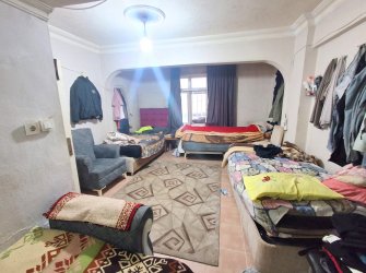 Bahçelievler'de Soğanlı Meydana Yakın 2+1 Arsa Tapulu Bahçe Katı