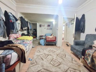 Bahçelievler'de Soğanlı Meydana Yakın 2+1 Arsa Tapulu Bahçe Katı