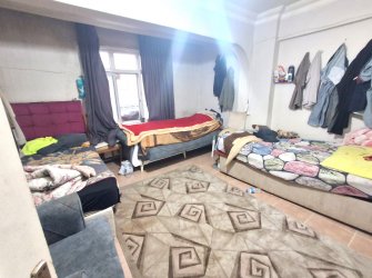 Bahçelievler'de Soğanlı Meydana Yakın 2+1 Arsa Tapulu Bahçe Katı