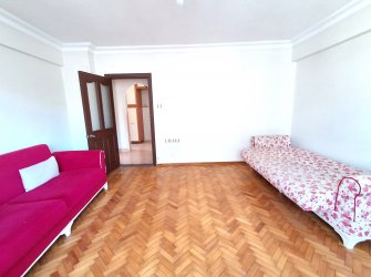 Güngören Yürüyüş Yolunda 4,Kat Balkonlu 2+1 Köşe Daire 85 m2