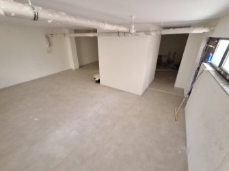 Bahçelievler'de Metroya Yakın 140 m2 Kiralık Düz Giriş Sıfır Dükkan 