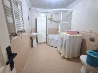 Bağcılar Yenigün'de K.Otoparklı 3+1 Yüksek Giriş 2007 Yapımı 135 m2