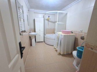 Bağcılar Yenigün'de K.Otoparklı 3+1 Yüksek Giriş 2007 Yapımı 135 m2