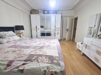 Bağcılar Yenigün'de K.Otoparklı 3+1 Yüksek Giriş 2007 Yapımı 135 m2