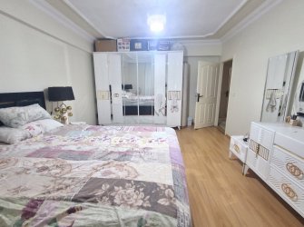 Bağcılar Yenigün'de K.Otoparklı 3+1 Yüksek Giriş 2007 Yapımı 135 m2