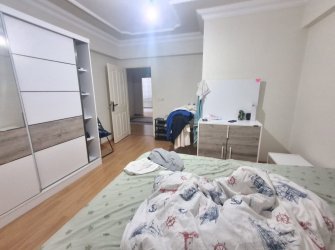 Bağcılar Yenigün'de K.Otoparklı 3+1 Yüksek Giriş 2007 Yapımı 135 m2