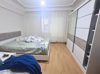 Bağcılar Yenigün'de K.Otoparklı 3+1 Yüksek Giriş 2007 Yapımı 135 m2