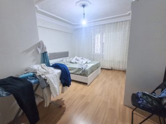 Bağcılar Yenigün'de K.Otoparklı 3+1 Yüksek Giriş 2007 Yapımı 135 m2