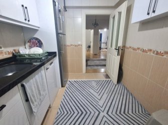 Bağcılar Yenigün'de K.Otoparklı 3+1 Yüksek Giriş 2007 Yapımı 135 m2