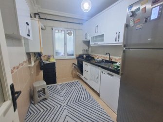 Bağcılar Yenigün'de K.Otoparklı 3+1 Yüksek Giriş 2007 Yapımı 135 m2