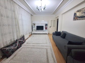 Bağcılar Yenigün'de K.Otoparklı 3+1 Yüksek Giriş 2007 Yapımı 135 m2