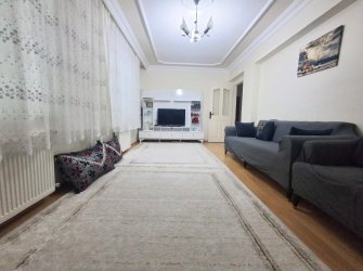 Bağcılar Yenigün'de K.Otoparklı 3+1 Yüksek Giriş 2007 Yapımı 135 m2