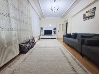 Bağcılar Yenigün'de K.Otoparklı 3+1 Yüksek Giriş 2007 Yapımı 135 m2