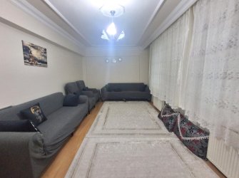 Bağcılar Yenigün'de K.Otoparklı 3+1 Yüksek Giriş 2007 Yapımı 135 m2