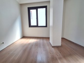 Bahçelievler'de Metroya Yakın 3, Kat Kredili 2+1 Her Kat Tek Daireli