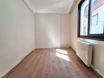 Bahçelievler'de Metroya Yakın 3, Kat Kredili 2+1 Her Kat Tek Daireli
