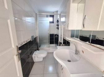 Bahçelievler'de Metroya Yakın 3, Kat Kredili 2+1 Her Kat Tek Daireli