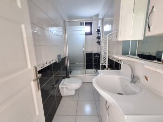 Bahçelievler'de Metroya Yakın 3, Kat Kredili 2+1 Her Kat Tek Daireli