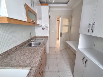 Bahçelievler'de Metroya Yakın 3, Kat Kredili 2+1 Her Kat Tek Daireli