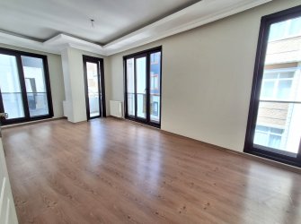 Bahçelievler'de Metroya Yakın 3, Kat Kredili 2+1 Her Kat Tek Daireli