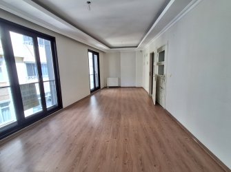 Bahçelievler'de Metroya Yakın 3, Kat Kredili 2+1 Her Kat Tek Daireli