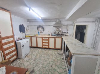 Bahçelievler Camlıkahve'de 300 m2 Asma Katlı Depolu Wc'Li Dükkan