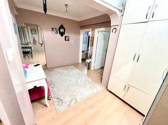 Bahçelievler Cumhuriyet'te 5,Kat İçi Yapılı 2+1 Arsa Tapulu 100 m2 Asansörlü