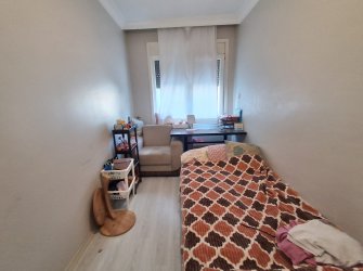 Bahçelievler'de Kapalı Otoparklı 2+1 Kat Mülkiyetli 80 m2 Bahçe Katı