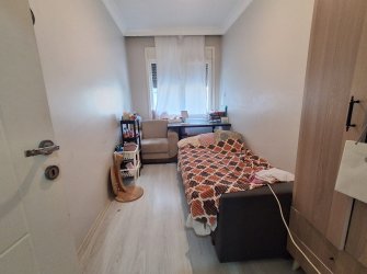 Bahçelievler'de Kapalı Otoparklı 2+1 Kat Mülkiyetli 80 m2 Bahçe Katı