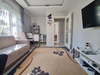 Bahçelievler'de Kapalı Otoparklı 2+1 Kat Mülkiyetli 80 m2 Bahçe Katı