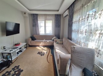Bahçelievler'de Kapalı Otoparklı 2+1 Kat Mülkiyetli 80 m2 Bahçe Katı